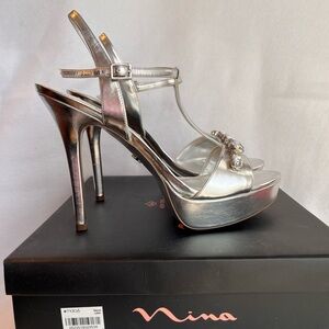 Nina Silver Metallic T-Strap Platform Sandals with Rhinestone Accent